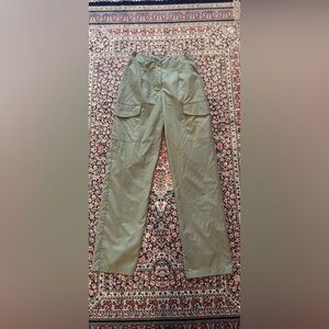 Women’s Cargo Pants in Olive Green